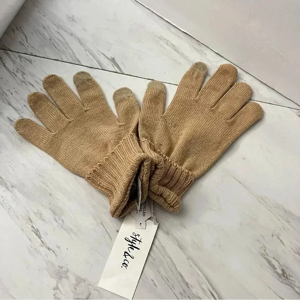 Style & Co Gloves Kitted Camel/Tan With Silver Tone Treads Tech Tip One Size O/S